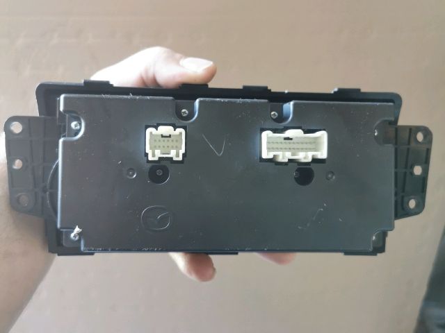 bontott MAZDA 6 Fűtéskapcsoló (digit klímás)