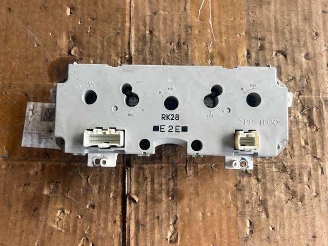 bontott MAZDA 6 Fűtéskapcsoló (digit klímás)