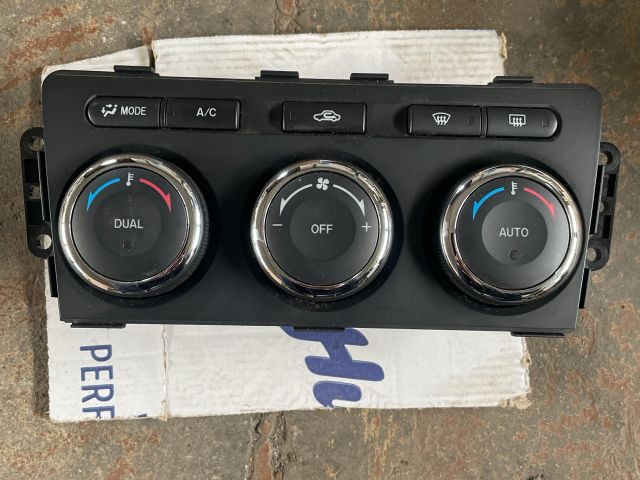 bontott MAZDA 6 Fűtéskapcsoló (digit klímás)