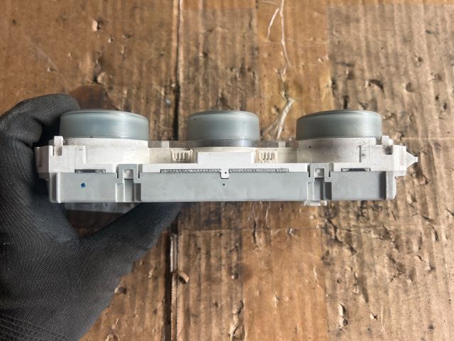 bontott MAZDA 6 Fűtéskapcsoló (digit klímás)