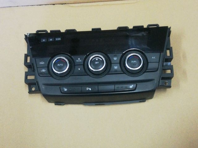 bontott MAZDA 6 Fűtéskapcsoló (digit klímás)