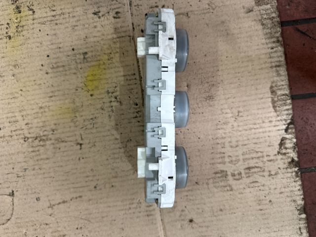 bontott MAZDA 6 Fűtéskapcsoló (manuális klímás)