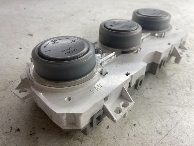 bontott MAZDA 6 Fűtéskapcsoló