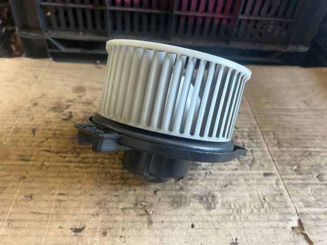 bontott MAZDA 6 Fűtőmotor (Klímás)