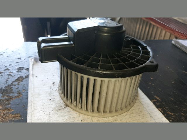 bontott MAZDA 6 Fűtőmotor (Nem klímás)