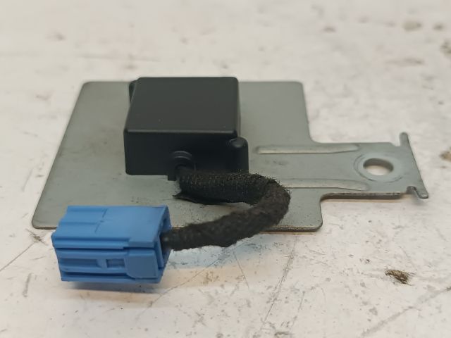 bontott MAZDA 6 GPS Antenna