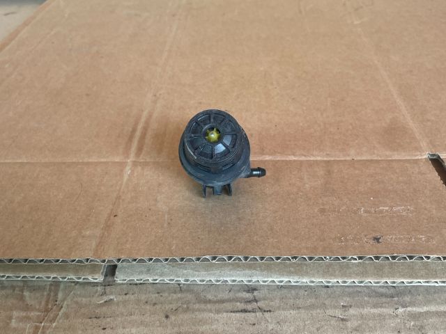 bontott MAZDA 6 Hátsó Ablakmosó Szivattyú