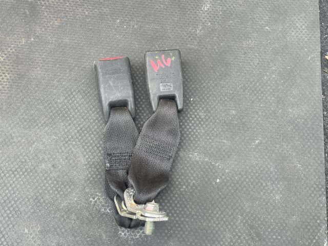 bontott MAZDA 6 Hátsó középső Biztonsági Öv Csat