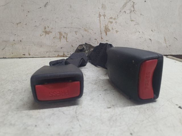 bontott MAZDA 6 Hátsó középső Biztonsági Öv Csat