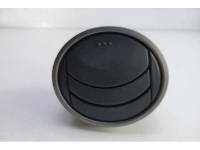 bontott MAZDA 6 Hátsó középső Szellőző