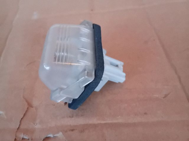 bontott MAZDA 6 Hátsó Rendszámtábla Világítás