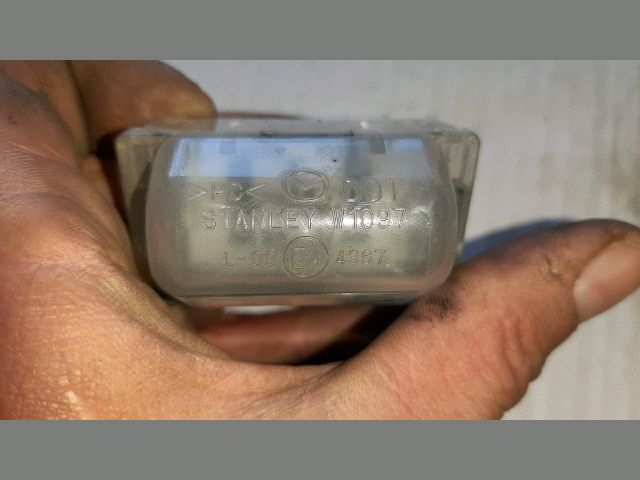 bontott MAZDA 6 Hátsó Rendszámtábla Világítás