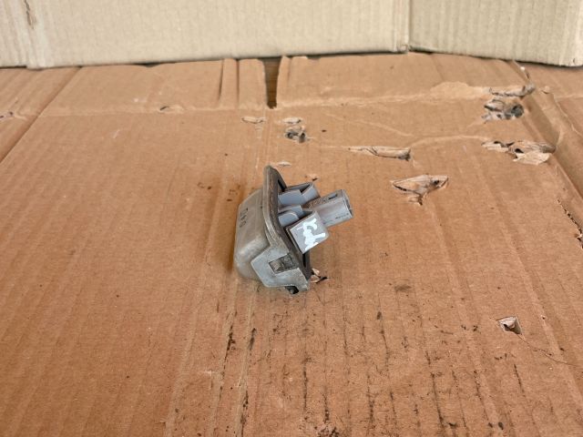 bontott MAZDA 6 Hátsó Rendszámtábla Világítás