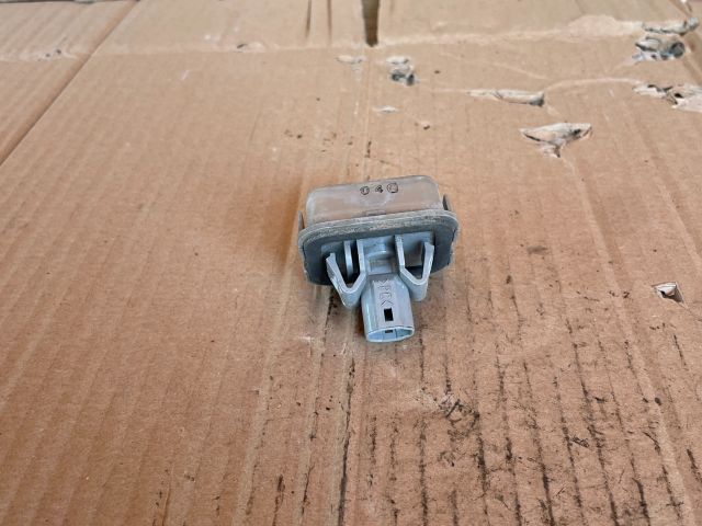 bontott MAZDA 6 Hátsó Rendszámtábla Világítás