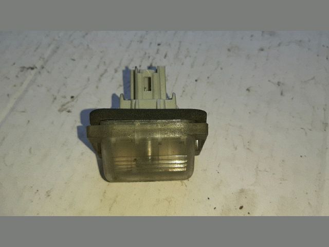 bontott MAZDA 6 Hátsó Rendszámtábla Világítás