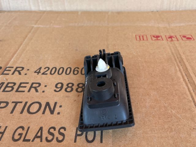 bontott MAZDA 6 Hátsó Üléstámla Döntő Kar / Gomb