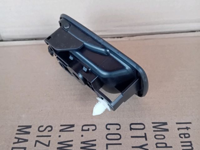 bontott MAZDA 6 Hátsó Üléstámla Döntő Kar / Gomb