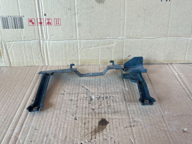 bontott MAZDA 6 Homlokfal Alsó Tartó