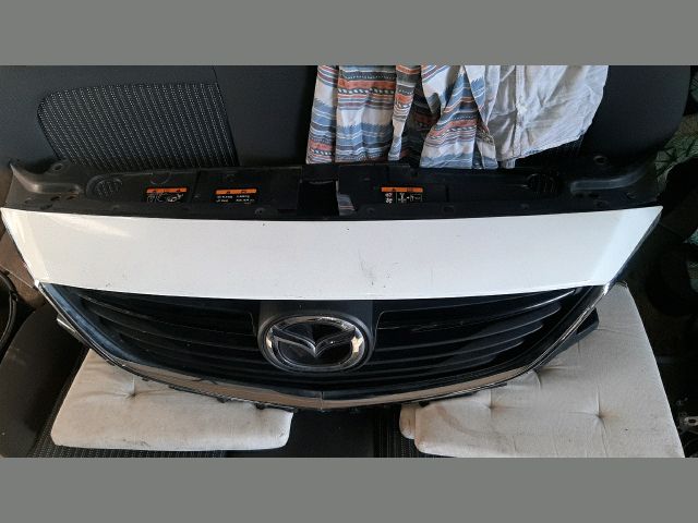bontott MAZDA 6 Hűtőrács