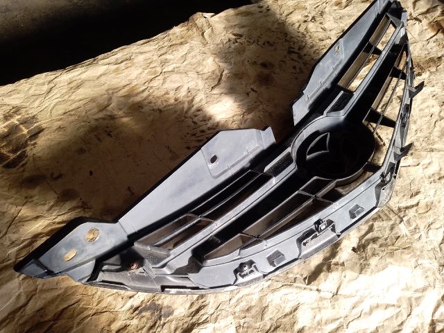 bontott MAZDA 6 Hűtőrács