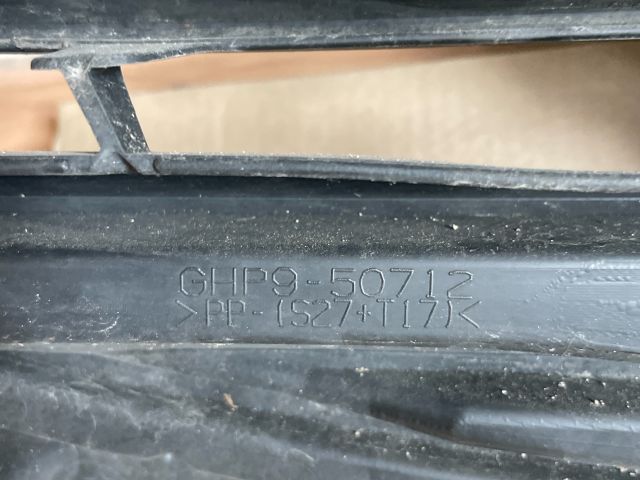 bontott MAZDA 6 Hűtőrács