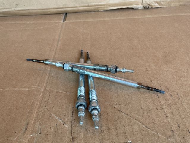 bontott MAZDA 6 Izzító/Gyújtó Gyertya