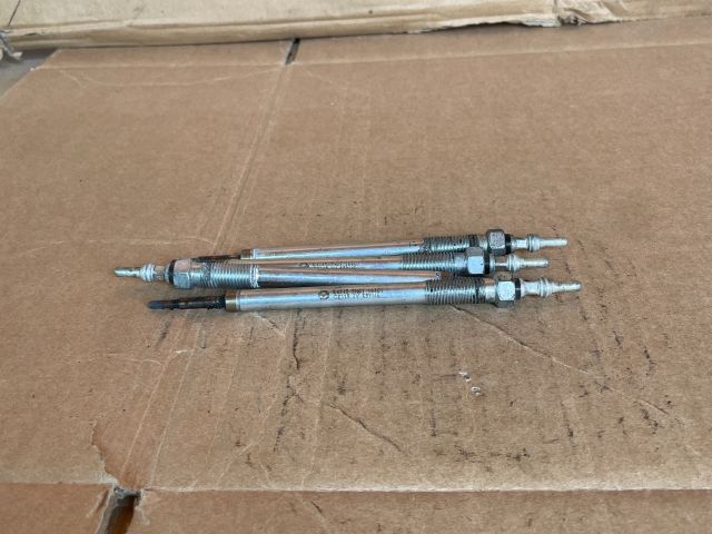 bontott MAZDA 6 Izzító/Gyújtó Gyertya