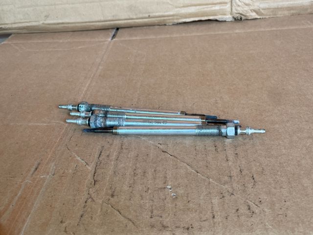 bontott MAZDA 6 Izzító/Gyújtó Gyertya