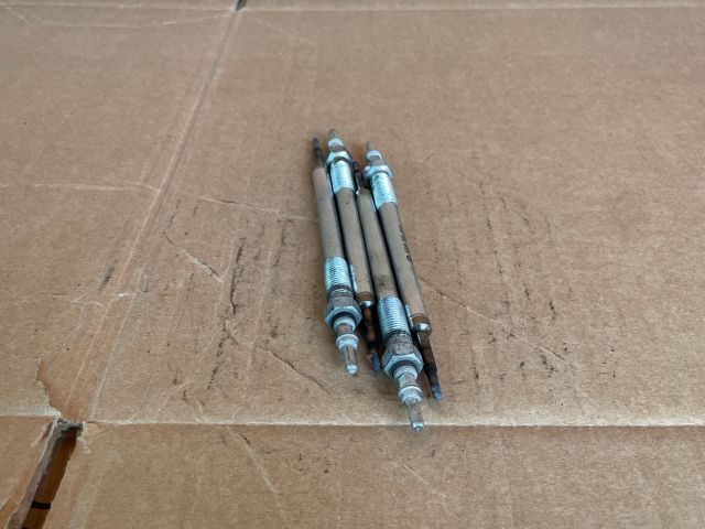 bontott MAZDA 6 Izzító/Gyújtó Gyertya