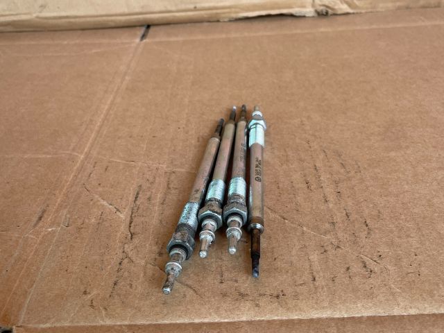 bontott MAZDA 6 Izzító/Gyújtó Gyertya