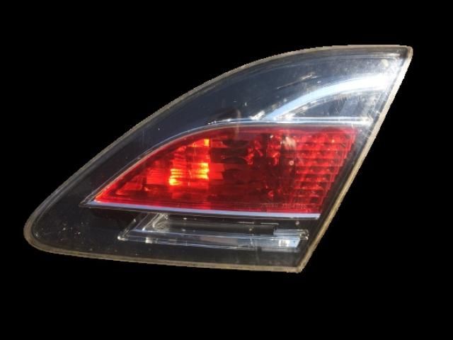 bontott MAZDA 6 Jobb Belső Hátsó Lámpa