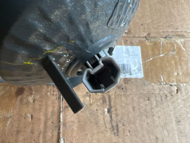 bontott MAZDA 6 Jobb Belső Hátsó Lámpa