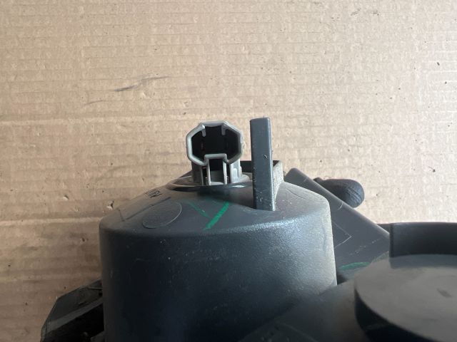 bontott MAZDA 6 Jobb Belső Hátsó Lámpa