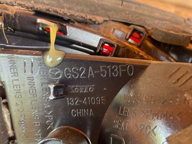 bontott MAZDA 6 Jobb Belső Hátsó Lámpa