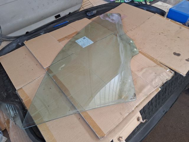 bontott MAZDA 6 Jobb első Ablak