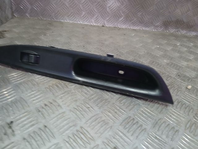 bontott MAZDA 6 Jobb első Ablakemelő Kapcsoló