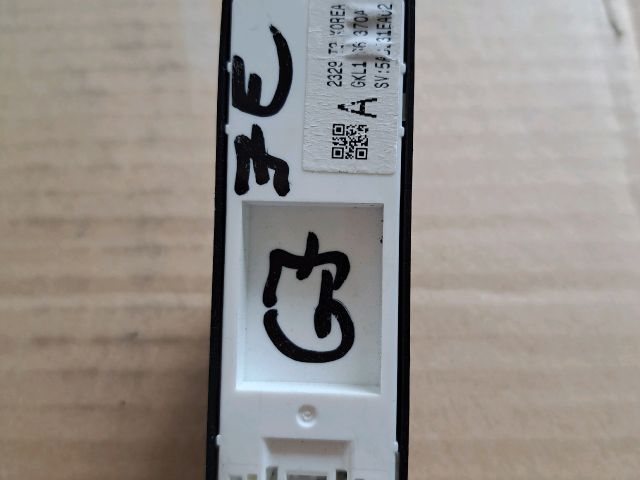 bontott MAZDA 6 Jobb első Ablakemelő Kapcsoló