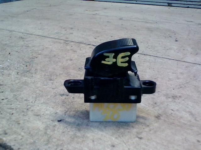 bontott MAZDA 6 Jobb első Ablakemelő Kapcsoló