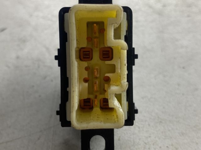 bontott MAZDA 6 Jobb első Ablakemelő Kapcsoló