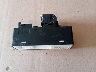 bontott MAZDA 6 Jobb első Ablakemelő Kapcsoló