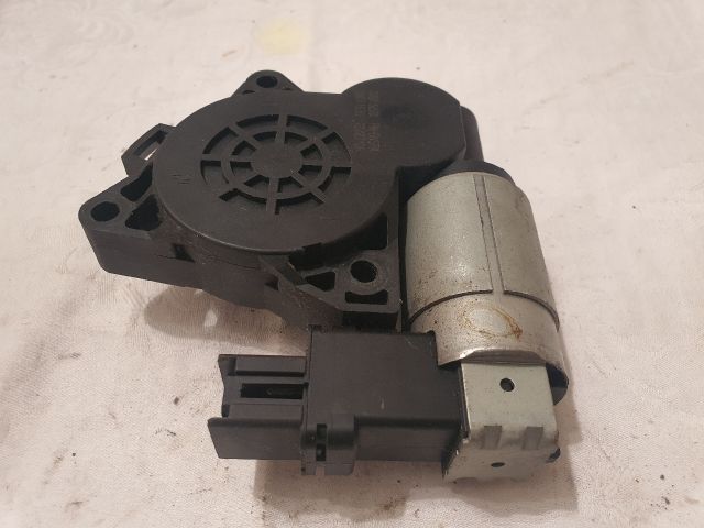 bontott MAZDA 6 Jobb első Ablakemelő Motor