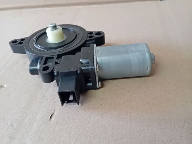 bontott MAZDA 6 Jobb első Ablakemelő Motor