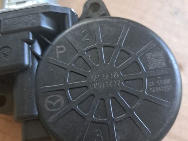 bontott MAZDA 6 Jobb első Ablakemelő Motor