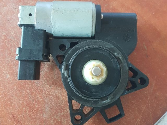 bontott MAZDA 6 Jobb első Ablakemelő Motor