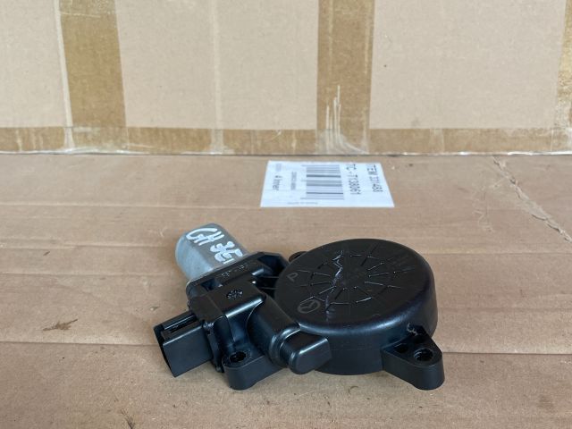 bontott MAZDA 6 Jobb első Ablakemelő Motor