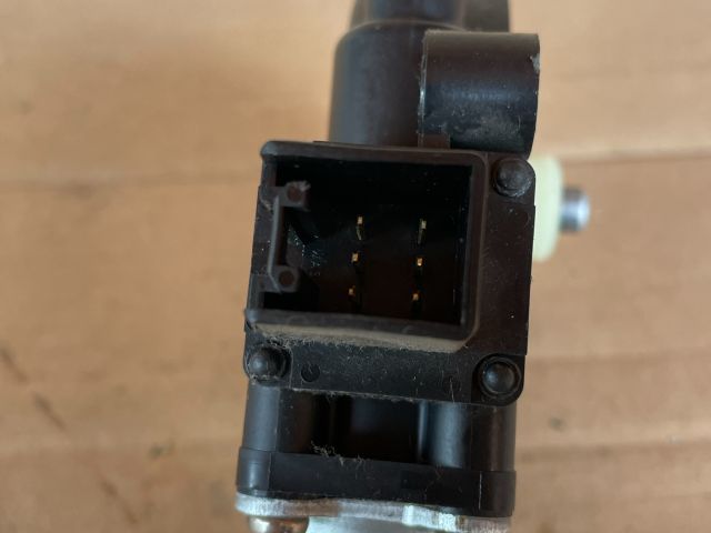 bontott MAZDA 6 Jobb első Ablakemelő Motor