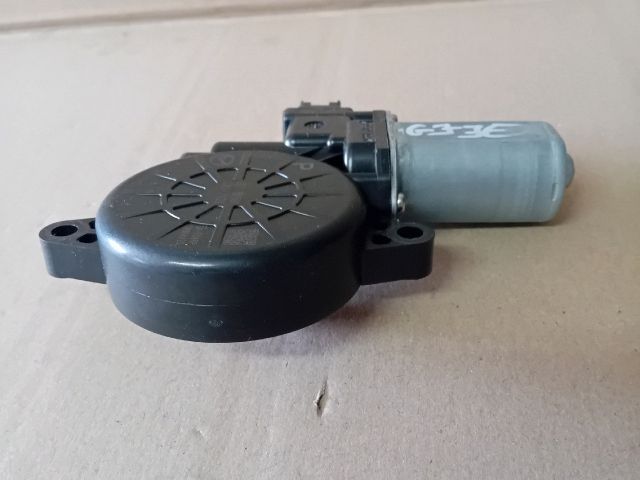 bontott MAZDA 6 Jobb első Ablakemelő Motor