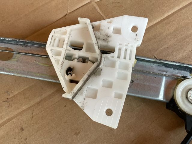 bontott MAZDA 6 Jobb első Ablakemelő Szerkezet (Elektromos)