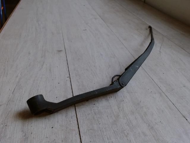 bontott MAZDA 6 Jobb első Ablaktörlő Kar