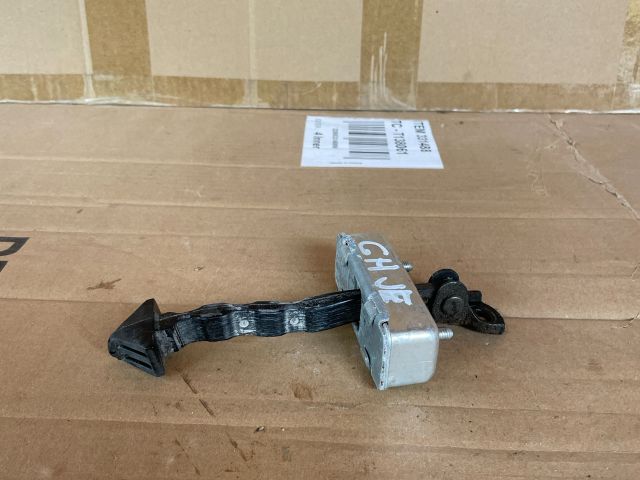 bontott MAZDA 6 Jobb első Ajtóhatároló